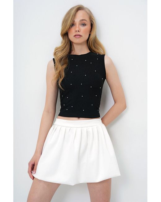 Trend Alaçatı Stili Black Schwarze Sommer-Crop-Bluse Mit Rundhalsausschnitt Und Perlenbesatz Für Damen