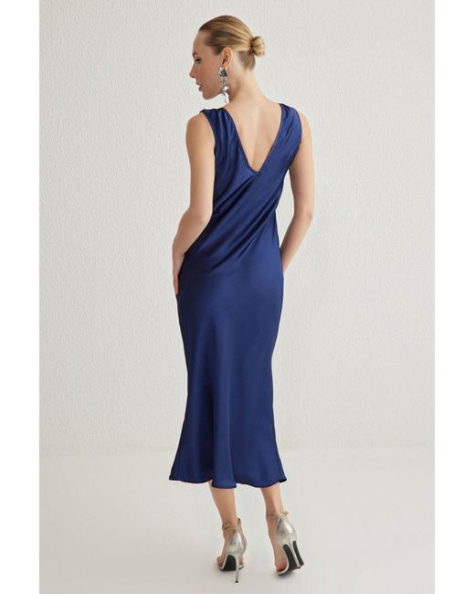 Trendyol Blue Marineblaues A-Linien-Accessoire, Detailliertes, Gewebtes Satin, Stilvolles Abendkleid, Nachtabendkleid Für Damen