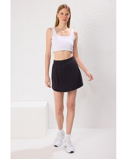 Trendyol Black Schwarze Taucher-/Scuba-Shorts Und Bermudas Für Damen