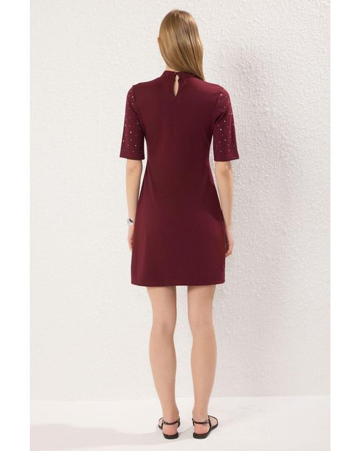 Trendyol Red Skaterkleid Mit Steindetails – Mini-Strickstift Mit Schlitz