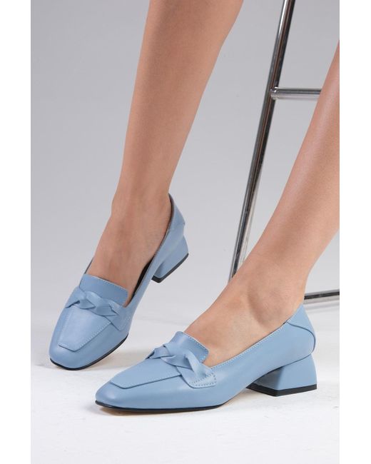 Mio Gusto Blue Abriana Blaue Schuhe Mit Stumpfer Spitze Und Strickriemen Und Kurzem Absatz Für Damen