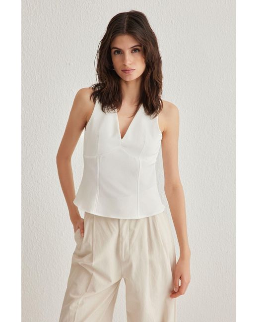 Trendyol White Ecrufarbene, Gewebte Slim-Fit-Bluse Mit V-Ausschnitt Für Damen