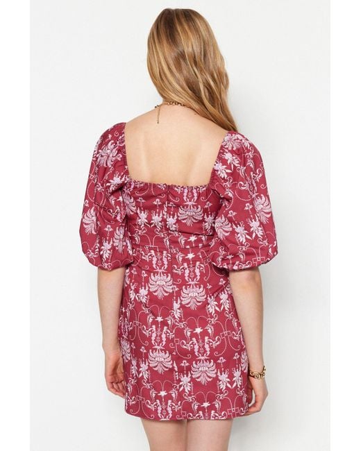 Trendyol Red Burgunderfarbenes, Gerade Geschnittenes, Gemustertes Mini-Baumwollkleid Mit Herzkragen Und Webmuster Für Damen