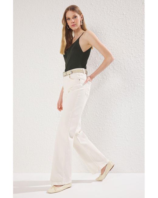 Trendyol White Ecrufarbene Jeans Mit Weitem Bein Und Hoher Taille – Für Damen