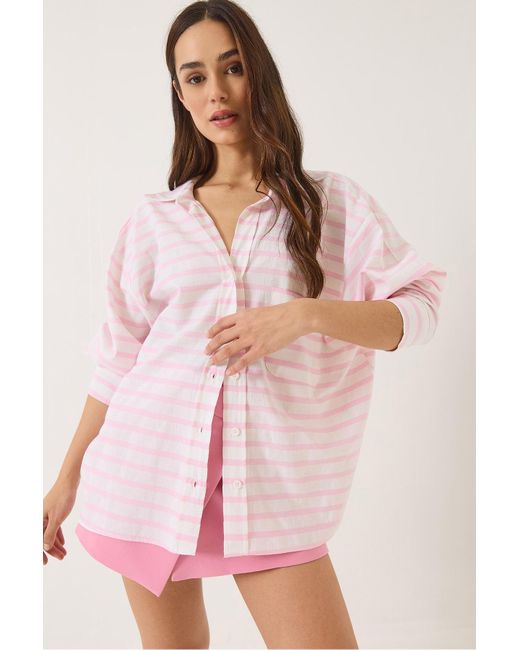 Bianco Lucci Pink Gestreiftes Baumwollhemd Mit V-Ausschnitt Und Einer Tasche, Detailliertes Oversize-Hemd 8212-3 Für Damen