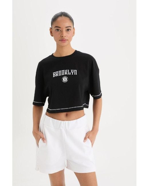 Defacto Blue Nba Brooklyn Nets Mixed Fit T-Shirt Mit Rundhalsausschnitt Für Damen