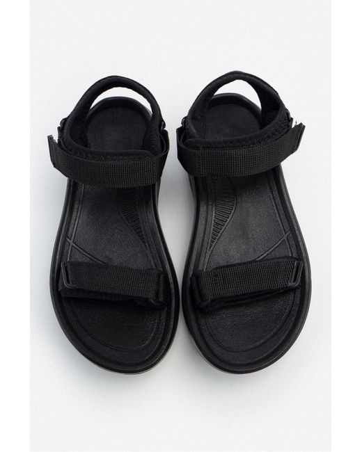 NİŞANTAŞI SHOES Black X-Step Sandalen Mit Dicker Sohle Und Schwarzem Klettverschluss Für Damen