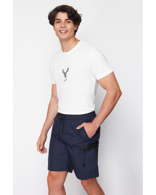 Trendyol Marineblaue shorts mit reißverschluss und detailliertem design in normaler passform in Blue für Herren
