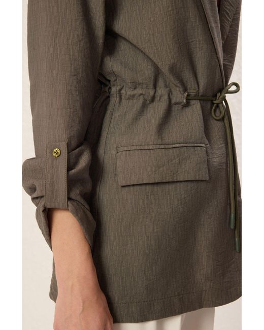 Trendyol Brown Khakifarbene Gewebte Blazerjacke – Versteckte Taille, Gürtel Und Kordelzug Für Damen