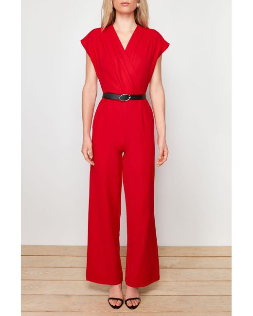 Trendyol Red Er zweireihiger maxi-jumpsuit mit gürtel und kragen