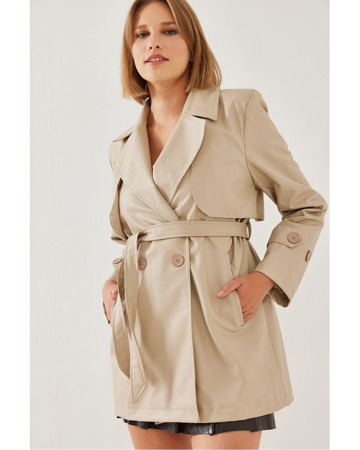 Bianco Lucci Natural Kurzer Trenchcoat Aus Leder Mit Zweireihigem Ausschnitt Und Gürtel – Windkappe, Tasche 2377 Für Damen