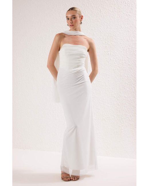 Trendyol White Weißer Schal Tüll Gestricktes Maxi-Abendkleid Für Den Abschlussball Für Damen