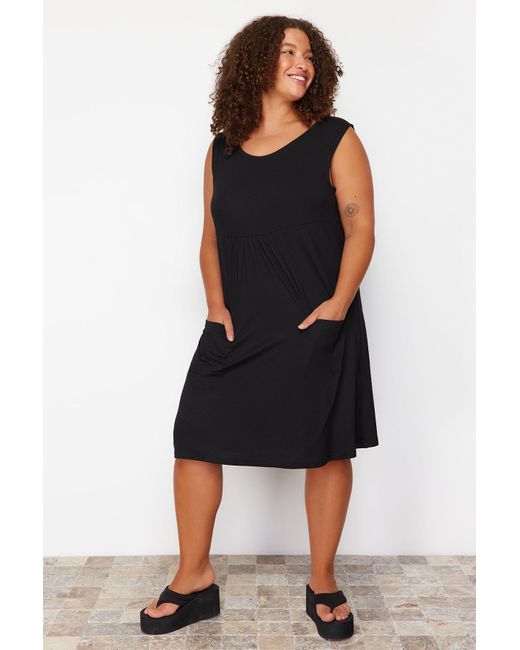 Trendyol Black Es strickkleid aus single-jersey in übergröße