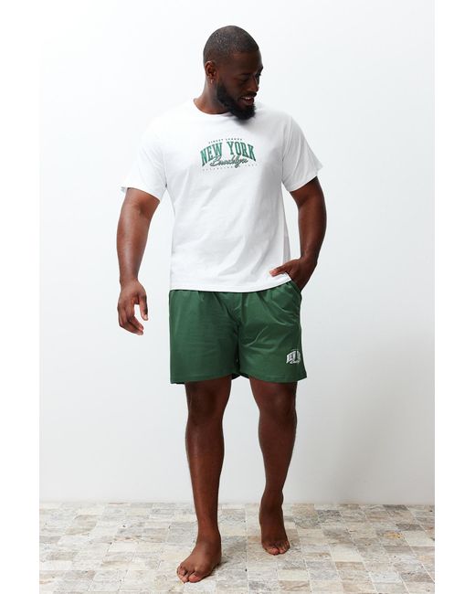 Trendyol Bedrucktes pyjama-set in ecru- mit normaler passform und shorts in großen größen in Green für Herren
