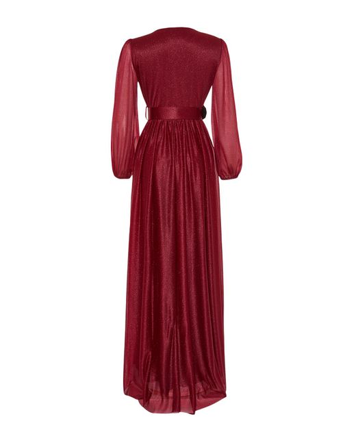 Trendyol Red Langes abendkleid aus rotem satin mit gürtel und details