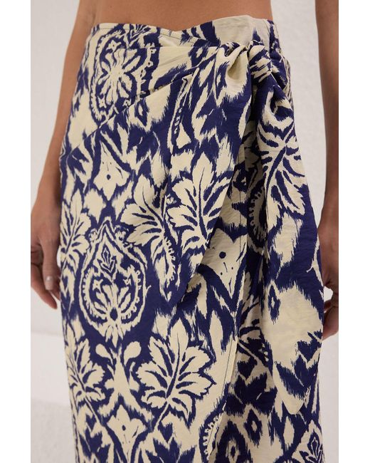 Trendyol Multicolor Mehrfarbiger, Gemusterter, Gewebter Midirock Mit Bindedetail Für Damen