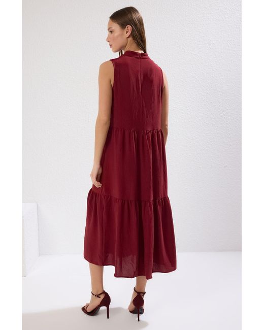 Trendyol Red Burgunderrotes Shift-/Gerade Geschnittenes Midi-Gewebekleid Mit Stehkragen Für Damen