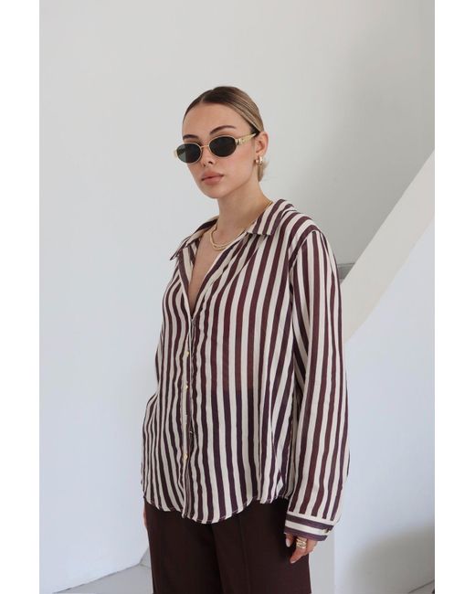Laluvia Gray Pflaumenfarbenes Gestreiftes Hemd Mit Goldenen Knöpfen – 4966 Für Damen