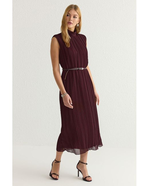 Trendyol Red Burgunderfarbenes Chiffon-Midikleid – Mit Gürtel, Falten Und Futter, Für Damen