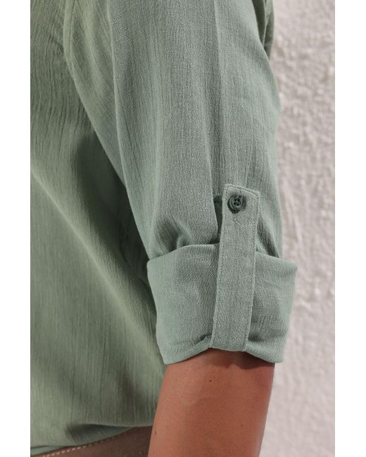 Trendyol Khakifarbenes, Faltiges Hemd Im Leinen-Look Mit Epaulette – Normale Passform Für Herren in Green für Herren