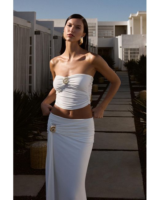 Trendyol Black Limitierte Auflage: Weißer, Figurbetonter, Lang Gestrickter Rock Mit Accessoire-Detail Für Damen