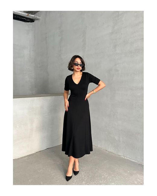 BEJNA Black Schwarzes, Langes, Weiches Kleid Mit V-Ausschnitt Und A-Linie Für Damen