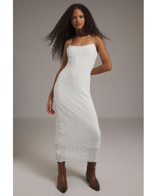 Trendyol White Weißes Spitzen-Bodycone/Body-Sitting-Träger-Midi-Strickkleid Für Damen