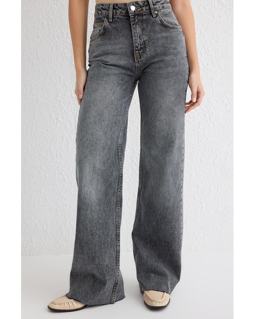 Trendyol Blue Graue Jeans Mit Normaler Taille Und Weitem Bein Für Damen