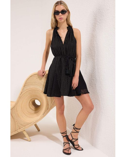 Trendyol Black Schwarzes, Gewebtes Mini-Strandkleid Aus Musselin Mit Glitzer Für Damen