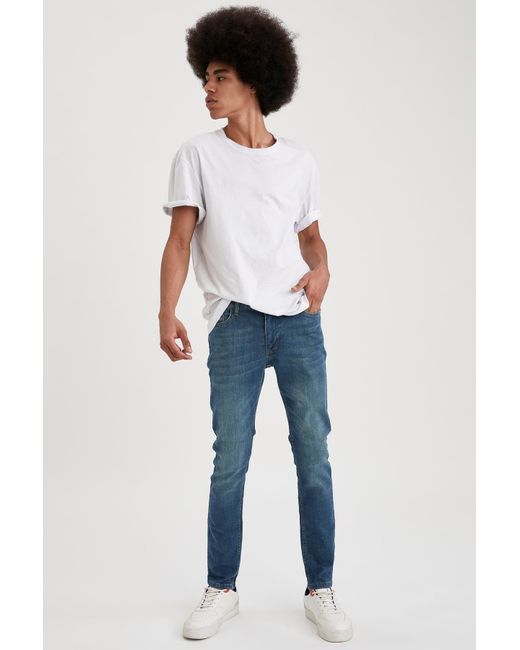 Defacto Superenge jeanshose mit normaler taille und schmalem bein in Blue für Herren
