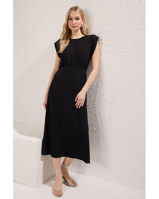 Trendyol Black Schwarzes A-Linien-Midi-Webkleid Für Damen