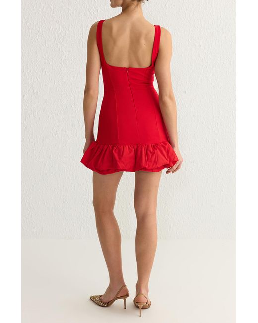 Trendyol Red Roter Ballonrock, Detailliertes, Innen Mit Shorts Gefüttertes, Gewebtes Kurzes Abendkleid, Nachtabendkleid Für Damen