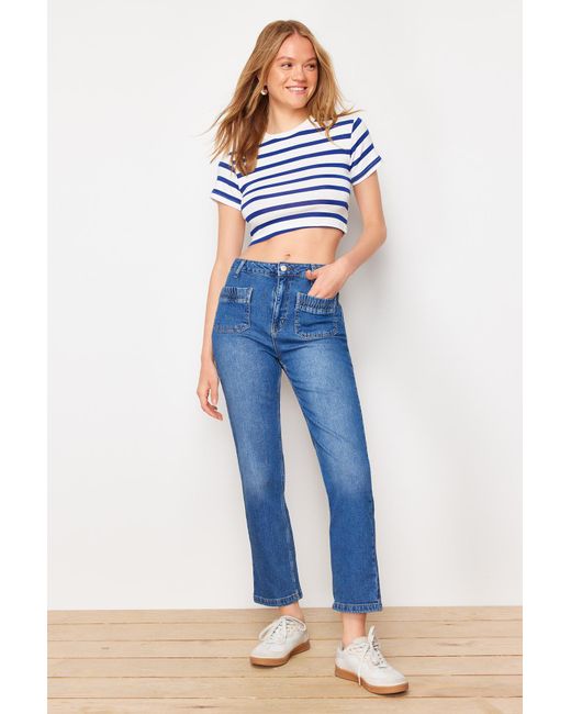 Trendyol Blue E high waist straight jeans mit taschendetail
