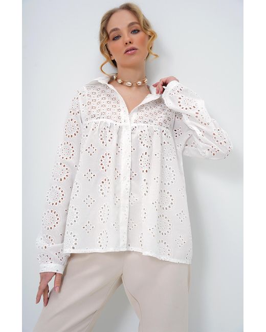 Trend Alaçatı Stili White Weißes, Durchbrochenes, Besticktes Hemd – Scallop-Detail, Gewebt Für Damen
