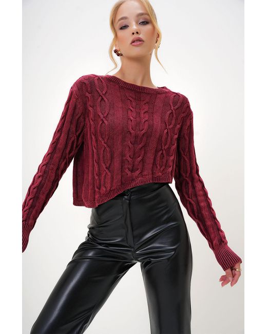 Trend Alaçatı Stili Red Burgunderfarbener Crop-Pullover Mit Rundhalsausschnitt Und Blassem Effekt Für Damen