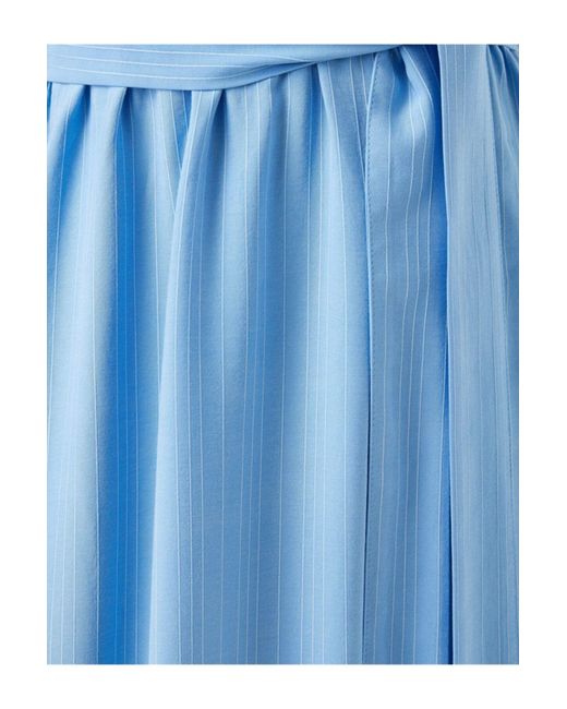 Koton Blue Gestreiftes langes kleid mit gürtel, v-ausschnitt und kurzen ärmeln