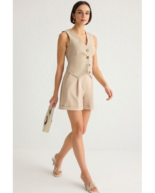 Trendyol Natural Nerzfarbene Gewebte Shorts Und Bermudas Mit Normaler Passform Für Damen