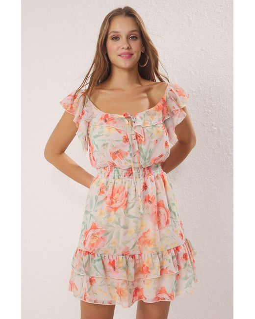 Trendyol Pink Orangefarbener Blumenrock Mit Rüschen An Der Taille, Gefüttertes Mini-Chiffon-Webkleid Für Damen