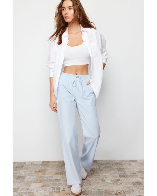 Trendyol White Hellblaue chambre-jeans mit hoher taille und weitem bein und elastischem bund