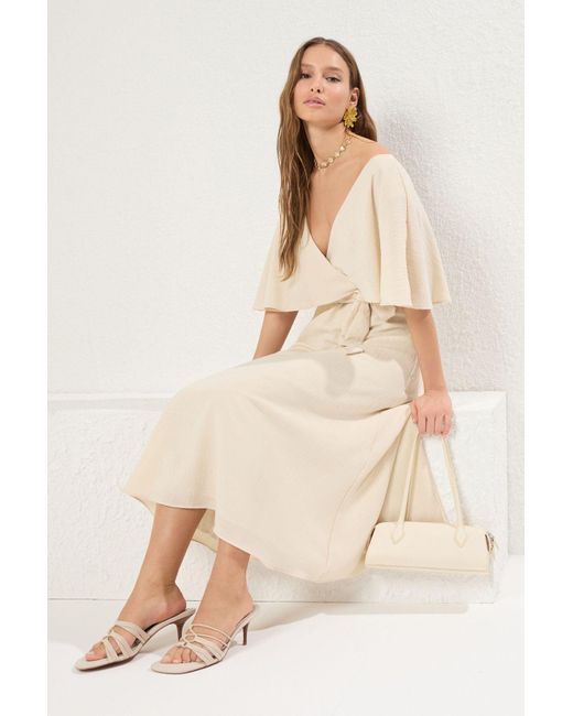 Trendyol Natural Beigefarbenes, Zweireihiges A-Linien-Kleid Mit Kapes-Kragen Und Gefüttertem Midi-Leinen-Optik-Twill-Kleid Für Damen
