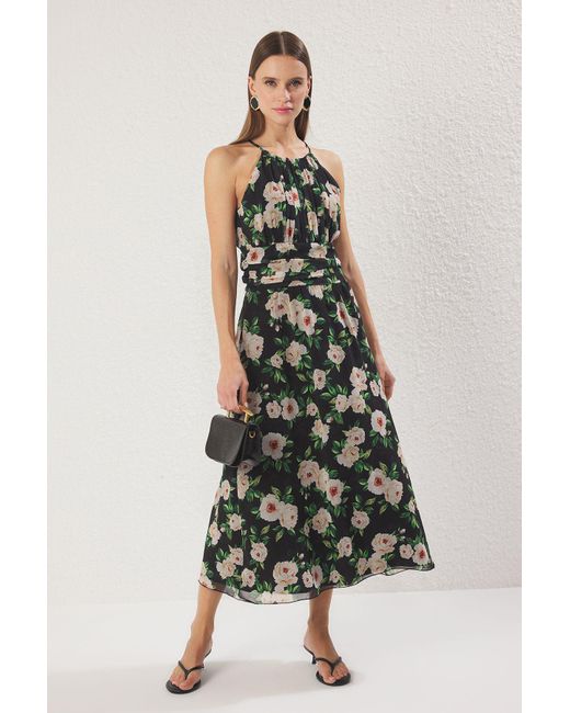 Trendyol Black Schwarzes, Gewebtes Midi-Kleid Mit Blumenrock An Der Taille Für Damen