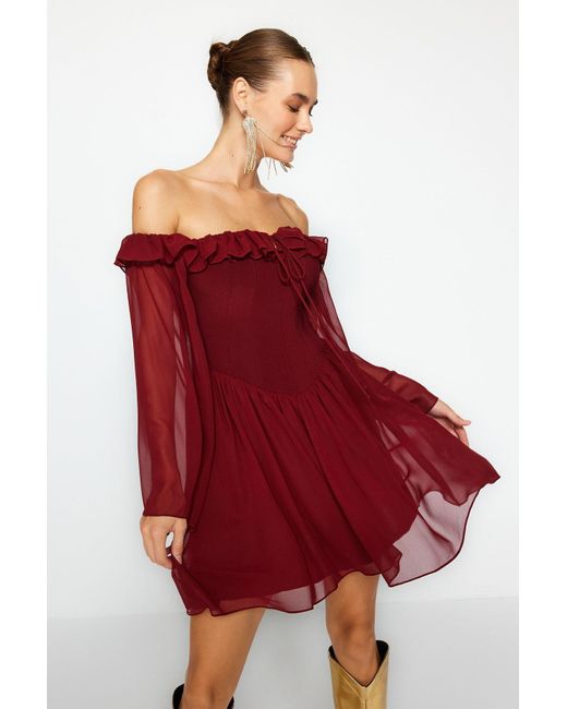 Trendyol Red Burgunderrotes, Gefüttertes, Gewelltes, Gewebtes Chiffon-Kisa-Abendkleid, Nachtabendkleid Für Damen