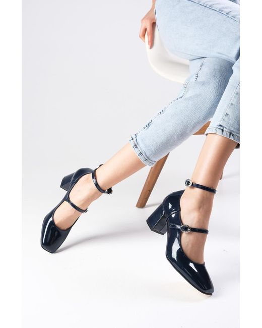 Mio Gusto Multicolor Marineblaue Lackleder-Schuhe Mit Stumpfer Zehenpartie Und Absatz Für Damen