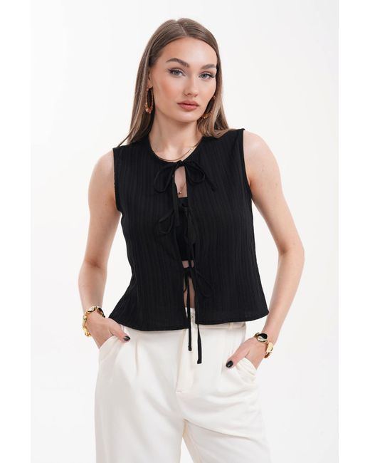 Trendyol Black Schwarze, Detaillierte, Strukturierte, Dünne Blusenweste Mit Krinkle-Struktur Für Damen