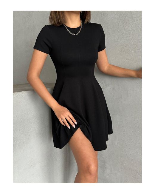 BEJNA Black Schwarzes Minikleid Aus Weichem Stoff Mit Taillierter Passform Für Damen