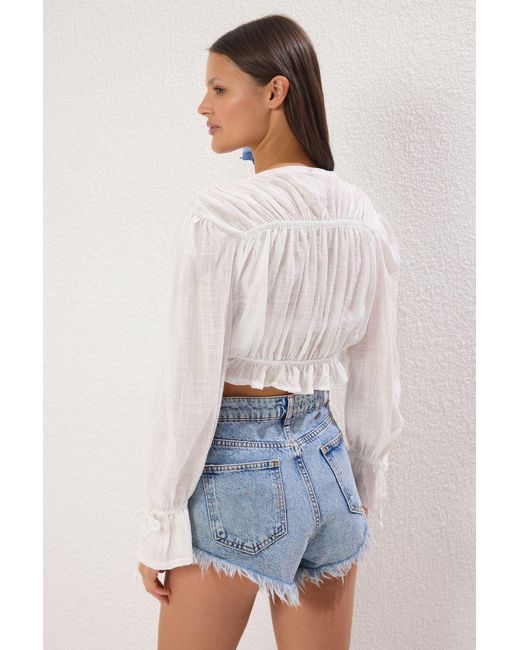 Trendyol White Ecrufarbene, Geraffte, Detaillierte, Gewebte Strandbluse Im Leinen-Look Für Damen