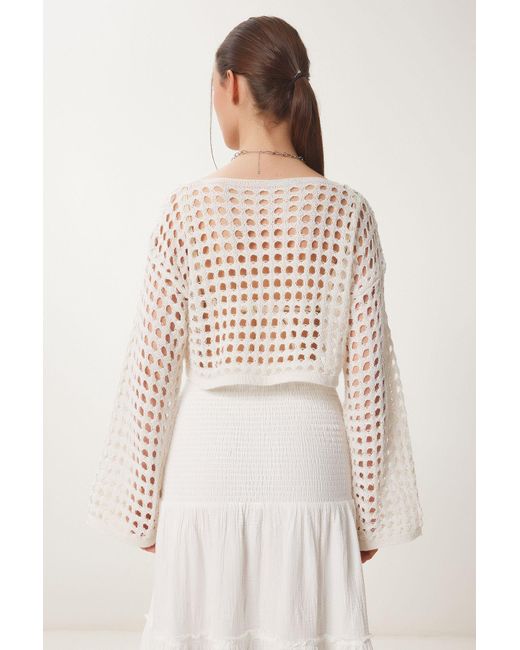 Happiness İstanbul Natural Cremefarbene, Durchbrochene Crop-Strickbluse Mit Spanischen Ärmeln Für Damen