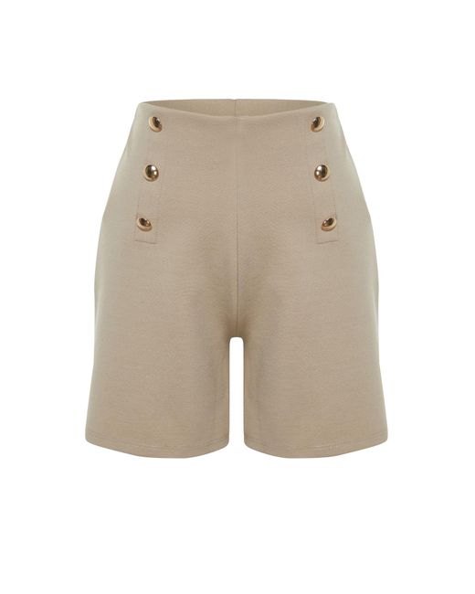 Trendyol White Smarte interlock-shorts mit hoher taille und goldenen knöpfen in nerz und bermuda