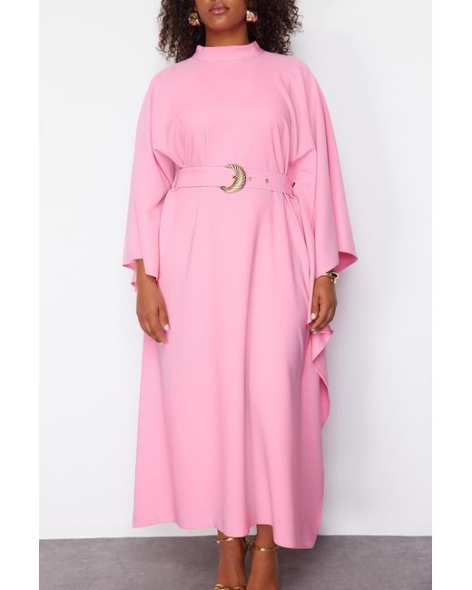 Trendyol Pink Kleid mit gürteldetail