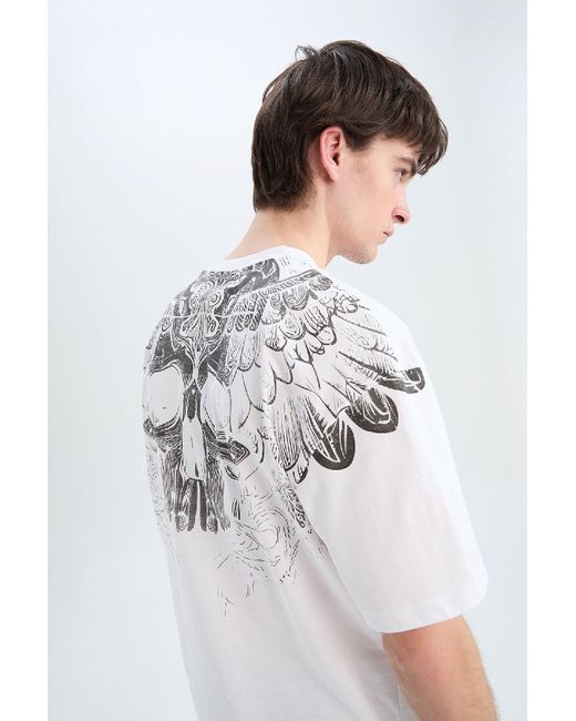 Defacto 100 Baumwolle, Oversize-T-Shirt Mit Weitem Schnitt, Rundhalsausschnitt Und Rückenaufdruck, Kurzärmelig, D5600Ax25Sp Für Herren in White für Herren